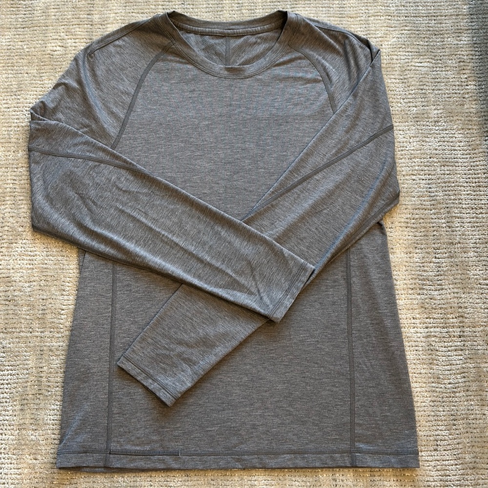 Men’s lululemon long sleeve performance shirt